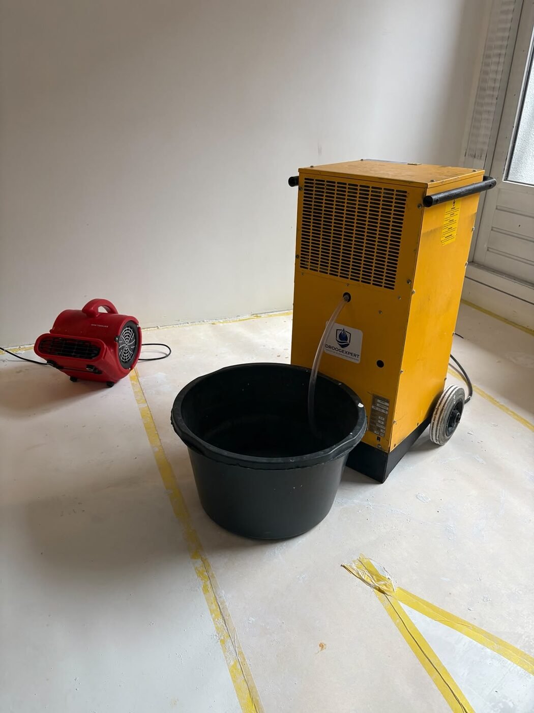 Stucwerk drogen met een bouwdroger